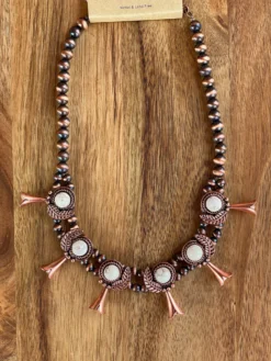 Western Necklace With White Stones