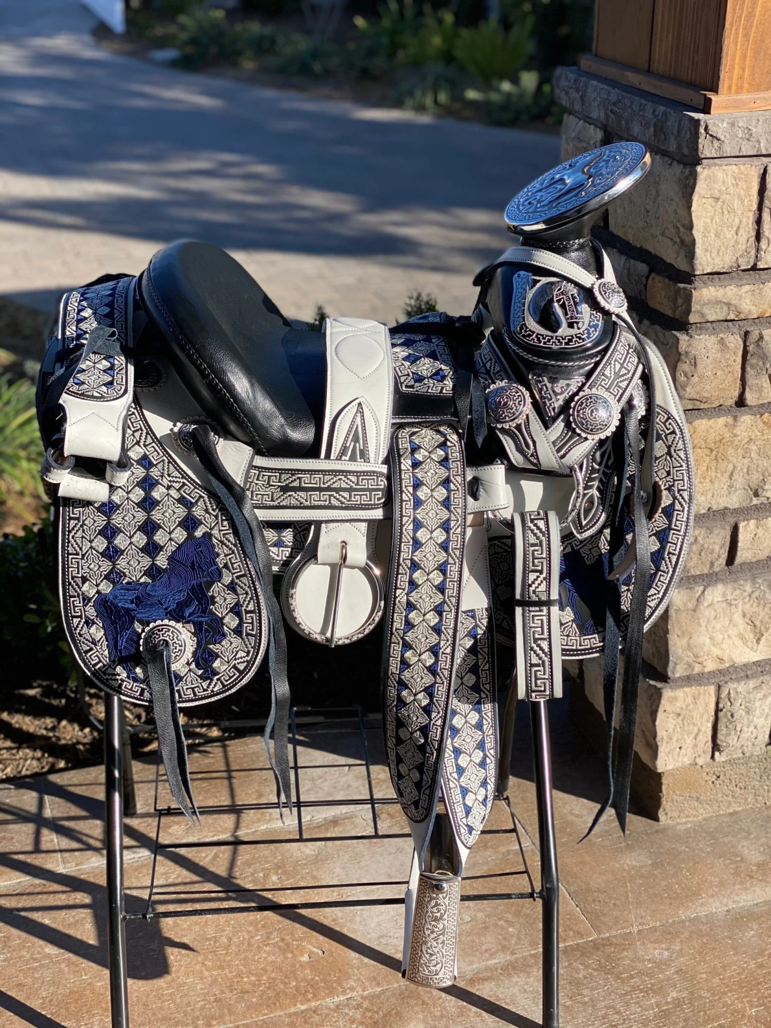 Montura Charra Cola De Pato Con Cantina 5 Montura Charra Cola De Pato Con Cantina - Image 5