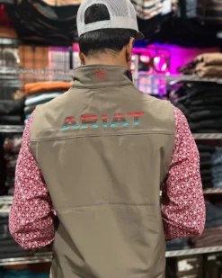 MEN'S Ariat Logo 2.0 Softshell Vest In Banyan Bark Style #10041621 -Rodeo Western Sales image 6b95dd08 180d 477e 9f08 abe7ec2576ce