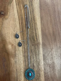 Turquoise Oval Women’s Western Necklace