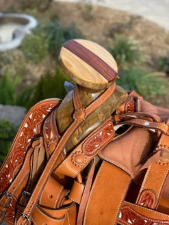 Montura Charra Cincelada -Rodeo Western Sales image 9ccdf995 727c 4325 aeb4 ee130fe3e8b9 scaled