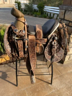 Montura Charra Con Cantina Redonda Y Herraje