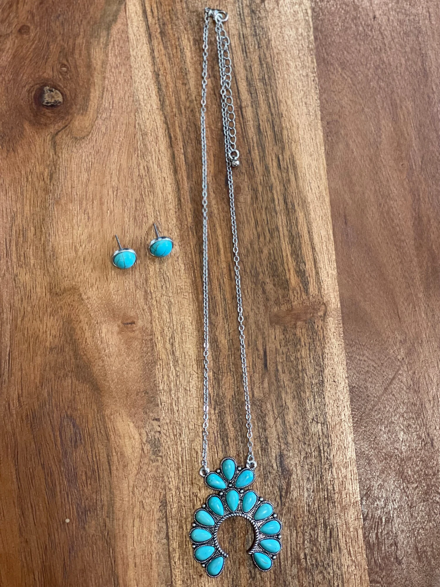 Turquoise Women’s Necklace 1 Turquoise Women’s Necklace
