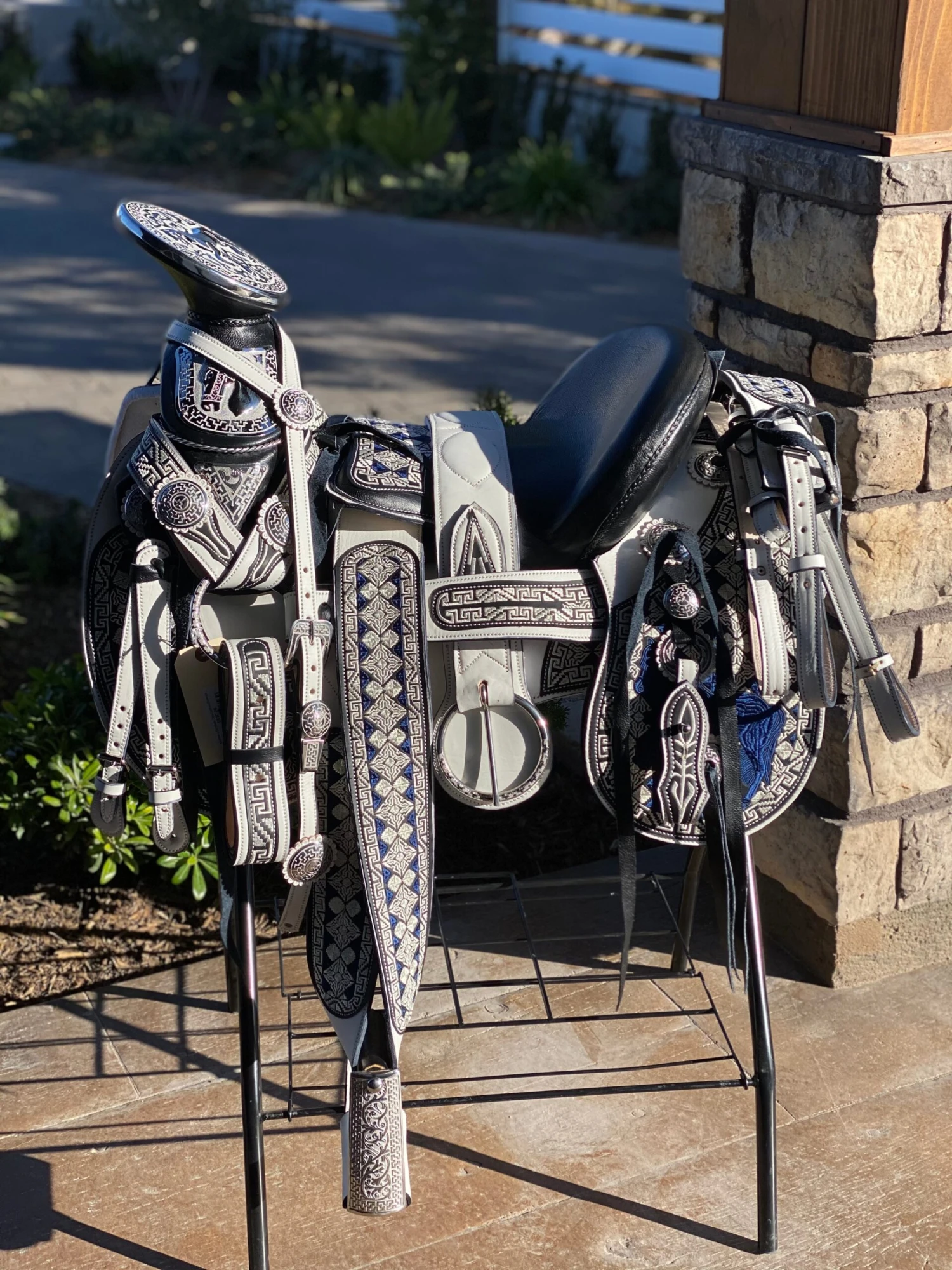 Montura Charra Cola De Pato Con Cantina 1 Montura Charra Cola De Pato Con Cantina